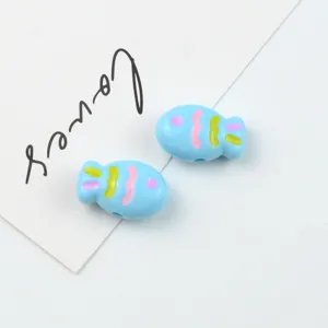 Blue acrylic fish shape loose beads for DIY jewelry making, cute bracelet charm accessories.