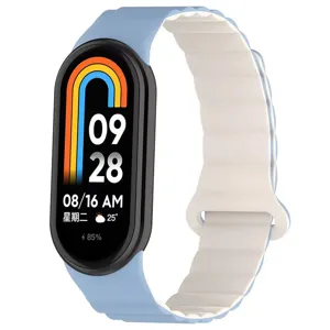 Μαγνητικό λουράκι ρολογιού σιλικόνης για smartband, λεπτομέρεια κυματιστού σχεδίου.