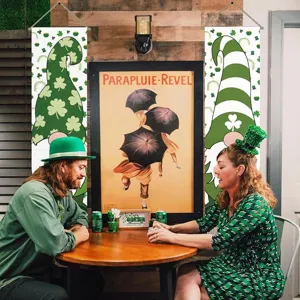 St Patrick's Day hanging banner green shamrock gnome party decoration festive wall tapestry