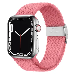 Bracelet tressé en nylon rose avec boucle en métal compatible pour montre connectée.