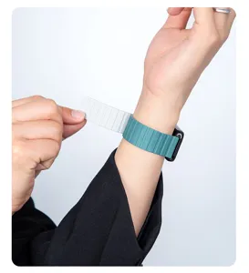Zweifarbiges magnetisches Silikon Uhrenarmband Ersatz Loop Band für intelligente Sportuhren.