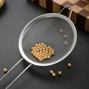 Stainless steel handheld mesh strainer sieve with long handle for kitchen food filtering