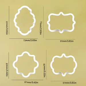 Vue détaillée du set de 4 emporte-pièces à biscuits aux dimensions bien précises.