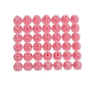 Roze plastic letters cijfers koekjes stempel vorm set voor bakken fondant taart decoratie.