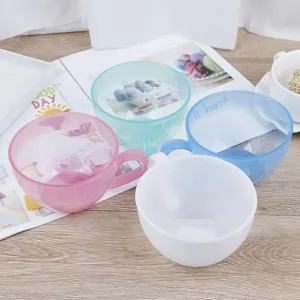 Plastic mixing bowls for baking, cream coloring, and cake decorating. Set of 4 pastel colors.