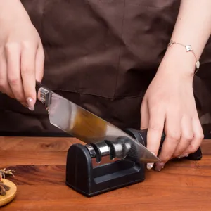 Affilacoltelli da Cucina Domestico Multifunzionale Portatile Strumento di Affilatura Rapida a Tre Stadi Ceramica Plastica Metallo