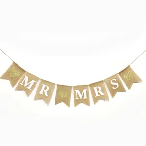 Stendardo a Coda di Rondine MR MRS in Lino Rustico Ghirlanda di Matrimonio con Cuore Glitter Decorazione per Fidanzamento