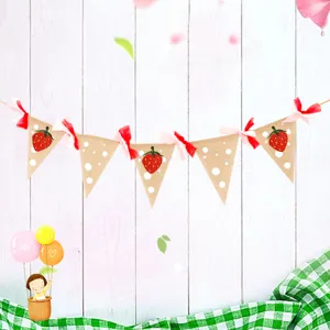 Ländliche Vintage Party Dekorationsgirlande mit Erdbeer Jute Dreiecksflaggen für Feste