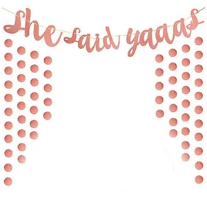 Roségold glitzernde Papier-Banner und Pünktchen Girlande für Junggesellinnenabschied Party Deko.