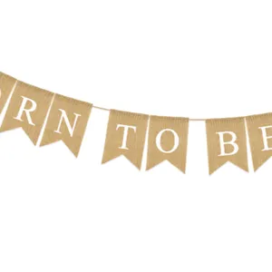Détail de bannière en toile de jute, décoration suspendue pour fête et joie.
