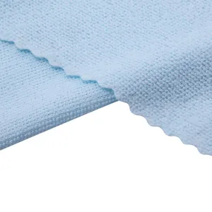 Asciugamano per pulizia viso in microfibra azzurro e panno assorbente per salone.