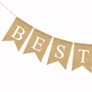 Jute zwaluwstaart banner met bedrukte letters best voor feestdecoratie en evenementen.
