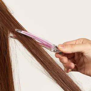 Transparante acryl haarclip, naadloze eendebek sectieclip voor professionele haarstyling in salon.