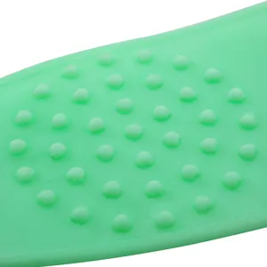Spazzola da doccia in silicone verde per scrub corpo e massaggio, pratico strumento pulizia.