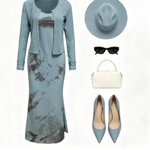 Set abito lungo tie-dye blu e cardigan con cappotto borsa tacchi stile elegante donna
