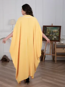 Grote maat gele kaftan jurk met strass vleermuismouwen voor dames avondfeest.