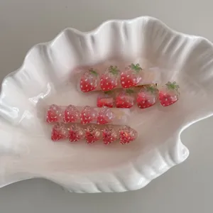 Joli ensemble de pinces à cheveux en résine de fraise, barrettes esthétiques mignonnes pour coiffage.