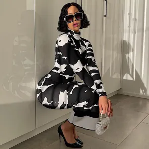Damen Hochhals Langarm abstraktes Print schmale Passform Kleid Frühlingsmode Kleidung