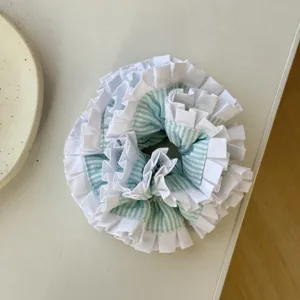 Groen wit gestreepte geplooide haarelastiek schattige bos stijl paardenstaart haarband voor vrouwen.