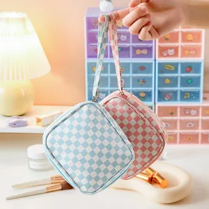 Portable PU Checkerboard Sanitary Napkin Storage Bag Ins Style Travel Makeup Pouch Zipper Cosmetic Organizer For Women
