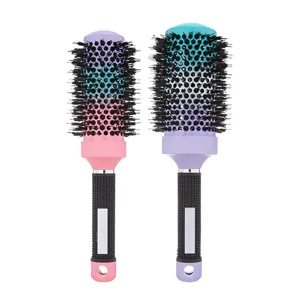 Brosse à cheveux ronde professionnelle en aluminium dégradé avec poils doux pour coiffer.