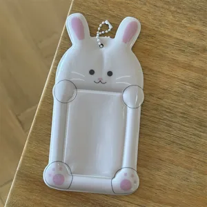 Porte-carte photo PVC lapin mignon avec fenêtre transparente et chaîne pour badges.