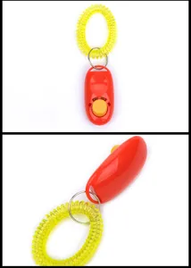 Cliccatore di addestramento per cani con cinturino elastico, strumento per animali.