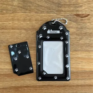 Porte-carte transparent 3 pouces motif patte noir et blanc avec chaînette à billes.
