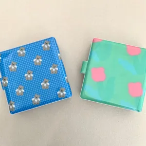 Mini syllogiki thiki karton 3 intson apo pvc me sxedio arkooudaki gia kpop photokards