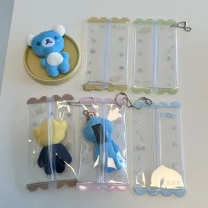 Conjunto de estuches transparentes de PVC para lápices con Llavero de muñeco de oso de peluche.