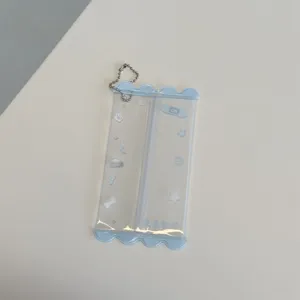 Vista detallada de bolsa de almacenamiento de muñecas de PVC transparente caramelo.