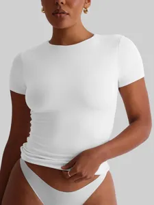 Maglietta bianca aderente da donna a maniche corte, top slim basic con girocollo estate.