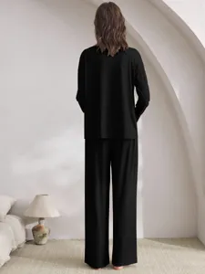 Bequeme schwarze Damen Langarm Homewear Set, elegante Schlafbekleidung für zu Hause.