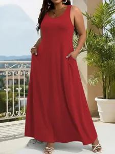 Plus size solid sleeveless tank maxi dress with pockets, elegant casual summer dress.