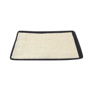 Tapis à gratter pour chat en sisal naturel vue principale, protection de meubles résistante.