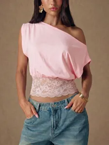 Europäischer Stil rosa schulterfreies Top mit Spitzendetail an der Taille, modisches Shirt.
