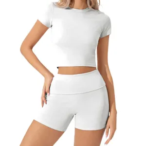 Weißes Kurzarm Crop Top und High Waist Shorts Fitness Set für Damen Sommer Detailansicht.