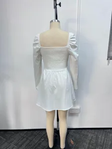 Vestido corto blanco de manga larga con nido de abejas casual con cuello cuadrado mujer