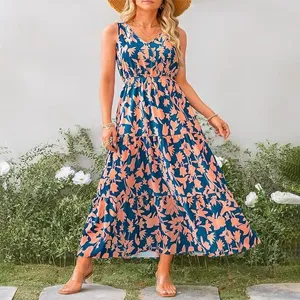 Elegante vestido largo informal sin mangas con cuello en V y estampado floral de verano.
