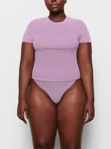 Γυναικείο plus size κοντομάνικο t-shirt βασικό ελαστικό body top με στρογγυλή λαιμόκοψη