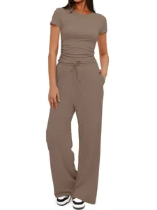 Ensemble décontracté uni, haut à manches courtes et pantalon large taille haute détail.