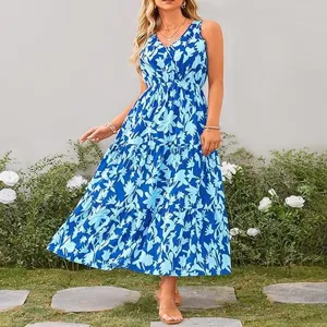 Precioso vestido largo azul con flores, escote en V, sin mangas y cintura elástica.