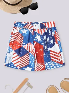 Men casual summer shorts with abstract US flag print, perfect for beach holiday and daily wear.