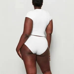 Σετ λευκό κοντομάνικο crop top και σλιπ plus size για γυναίκες basic casual.