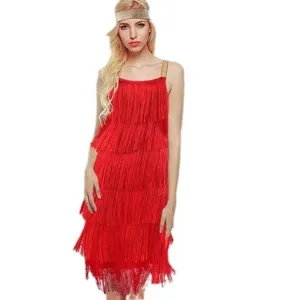Damen rotes Fransen Flapper Kleid vintage 1920er ärmelloses Partykleid mit Gold Stirnband.