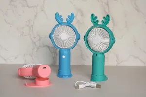 Mini ventilateur de main portable avec cornes de cerf mignonnes, ventilateur USB pour l'ete.
