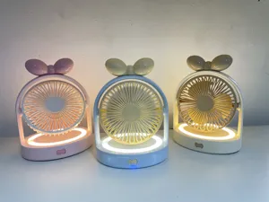 Joli ventilateur de bureau nœud avec LED et 3 vitesses, petit ventilateur portable rechargeable.