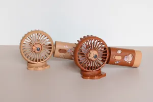 Mini ventilatore portatile a mano con base USB ricaricabile simpatico design orsetto scrivania