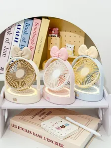 Joli ventilateur de bureau avec nœud et veilleuse LED, ventilateur USB rechargeable 3 vitesses.