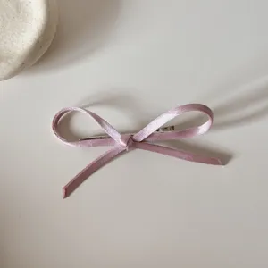 Minimalista rosa saten lazo pinza de pelo elegante dulce broche pico de pato accesorio